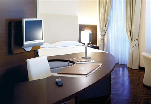 Habitat Hotel