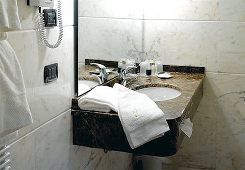 Habitat Hotel 4*